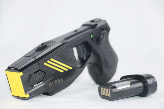 comprar Lanterna durável HUSHA Pistola de choque para uso policial Com resistência à água Fabricação em linha