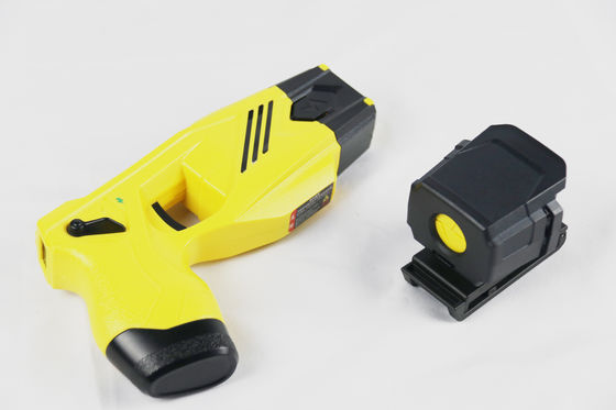 comprar Pistola de Choque Profissional Durável Double-Shot com IP57 à Prova d'Água, Tensão de Saída de 55KV e Bateria Recarregável de 1400mAh para Uso Policial Fabricação em linha