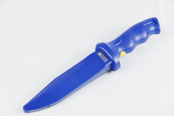 comprar HUSHA Blue Electric Control Training Dagger com bateria recarregável de arco de alta tensão e interruptor de segurança para treinamento realista Fabricação em linha